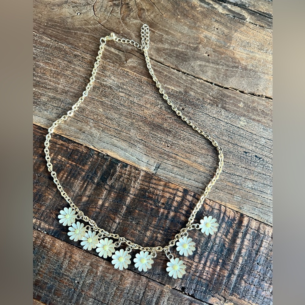 Gold enamel Daisy charms Necklace